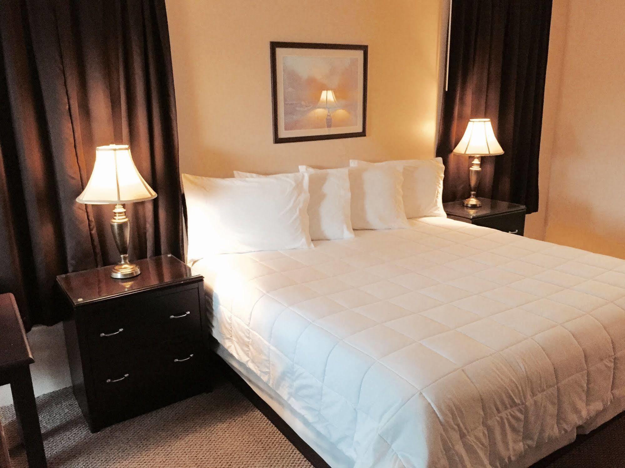 Palms Garden Inn Ellisville