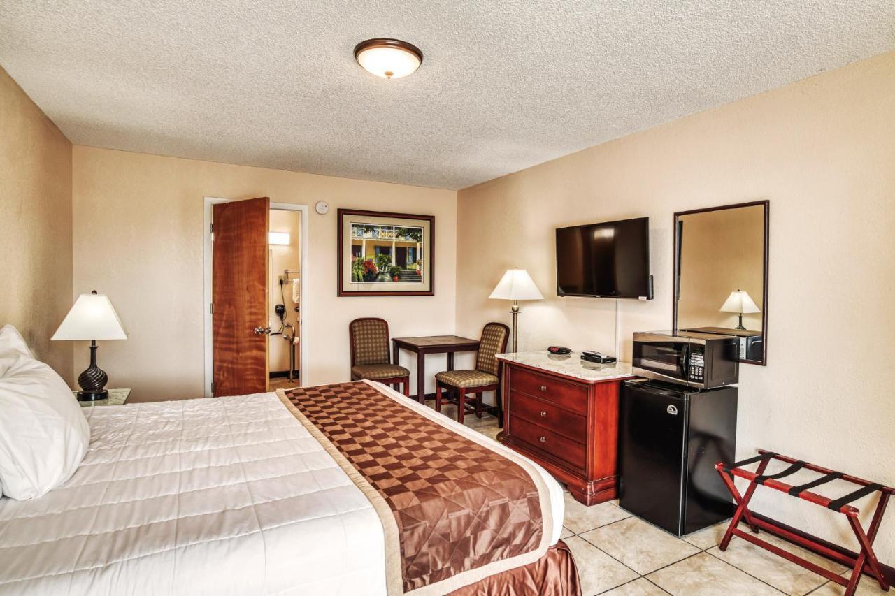 Inn Palms Garden Ellisville