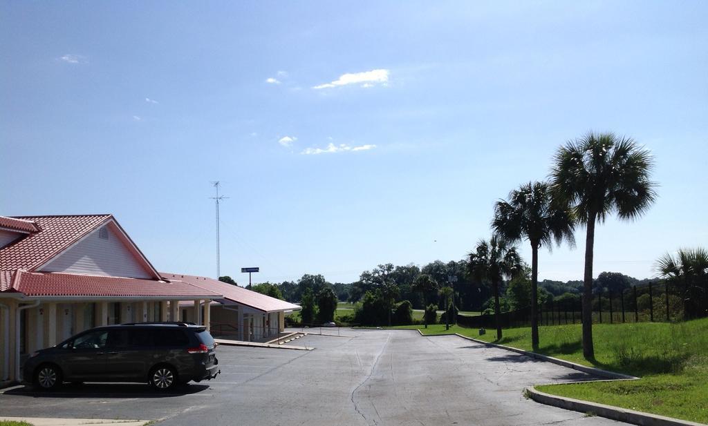 Palms Garden Inn Ellisville