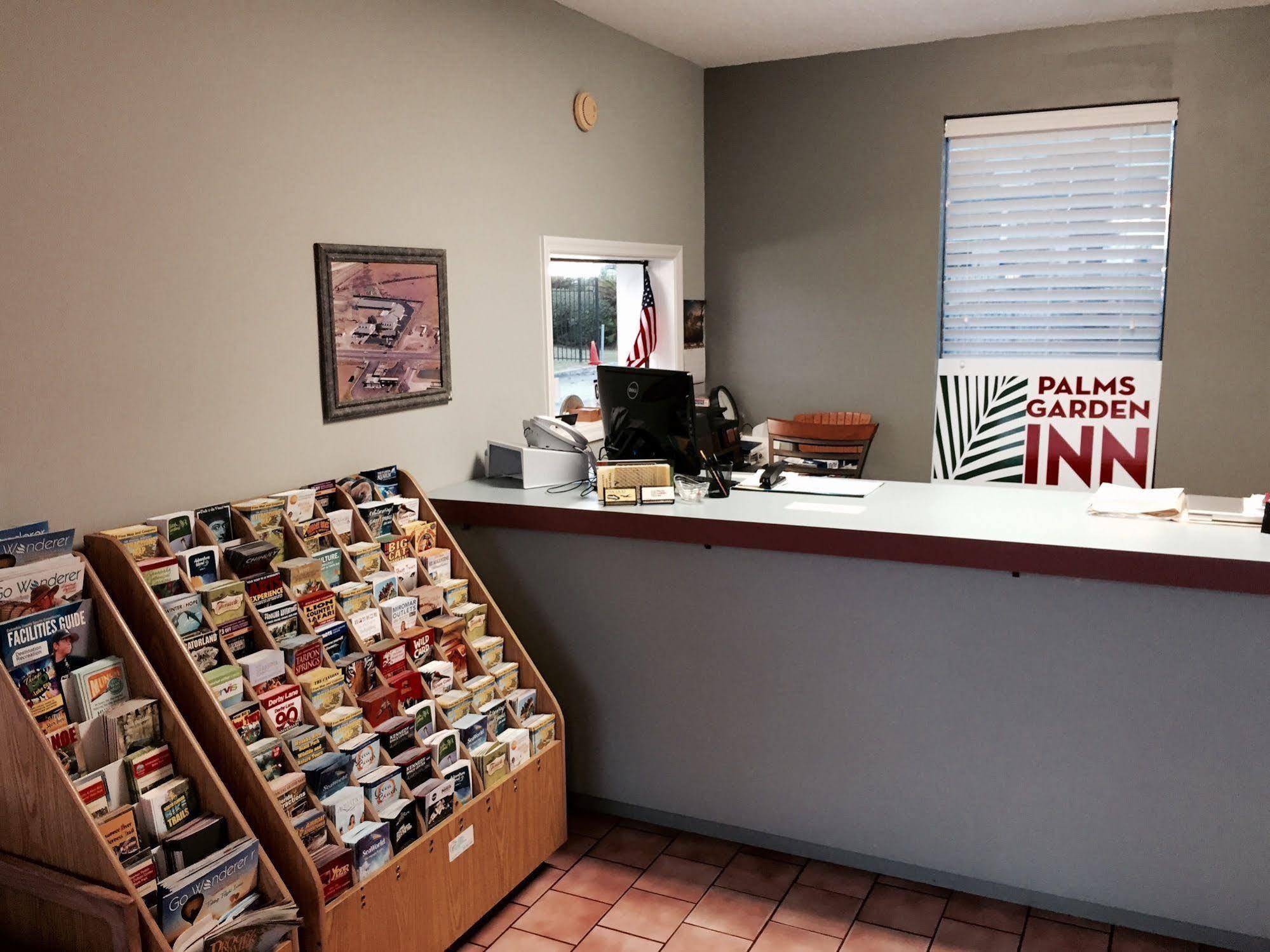 Palms Garden Inn 2*